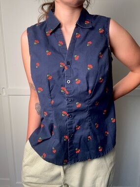 Vintage Laura Scott Petite Cherry Print Sleeveless Button Down Top Size Small